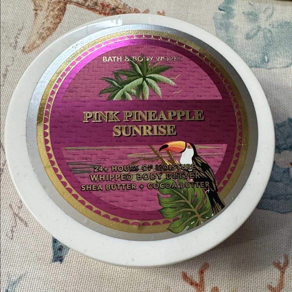 Bath & Body Works Pink Pineapple Sunrise Set